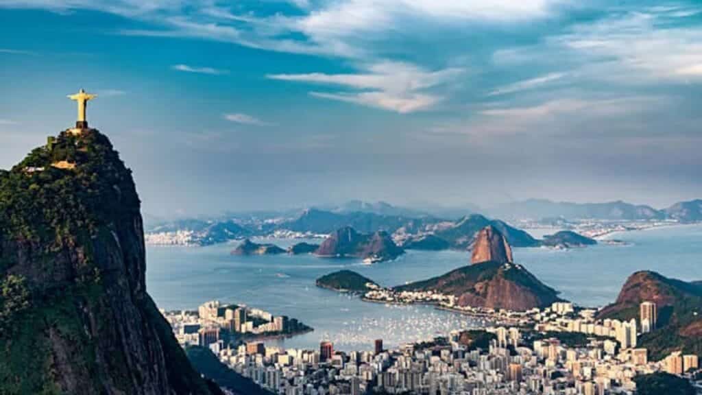 Passeio de barco na Baía de Guanabara: explore o Rio de Janeiro de um novo ângulo