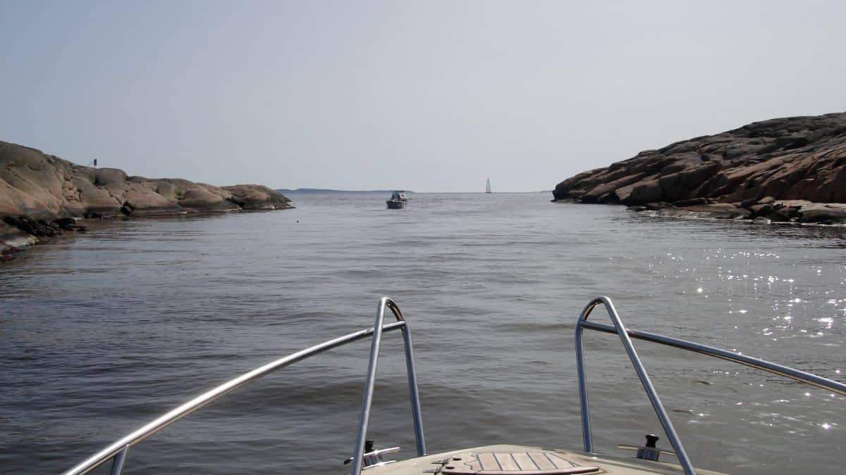 Passeio de barco no Rio em dias nublados