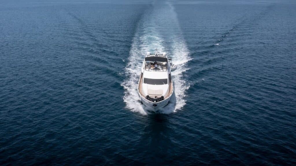 O “Sim” Mais Exclusivo do Brasil: Como Planejar o Pedido de Casamento Perfeito a Bordo