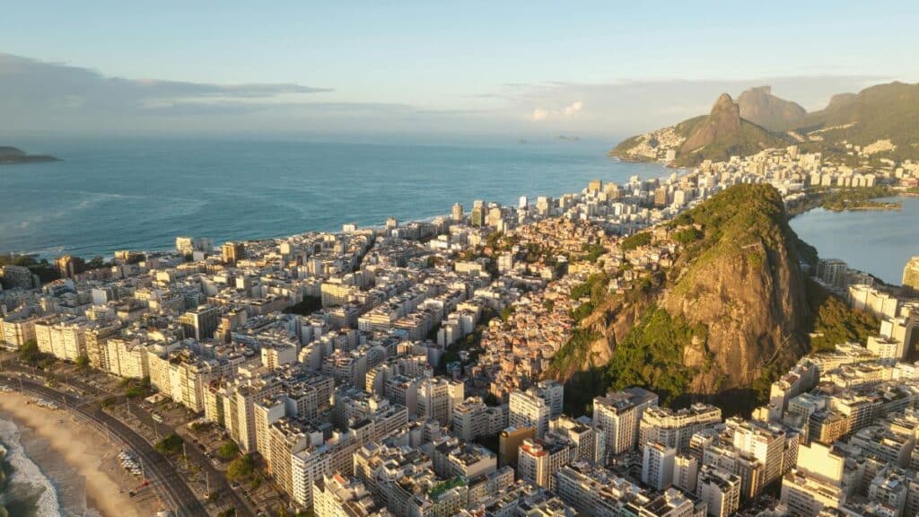 A Magia de Navegar: Como Planejar o Melhor tour de barco nas ilhas do Rio
